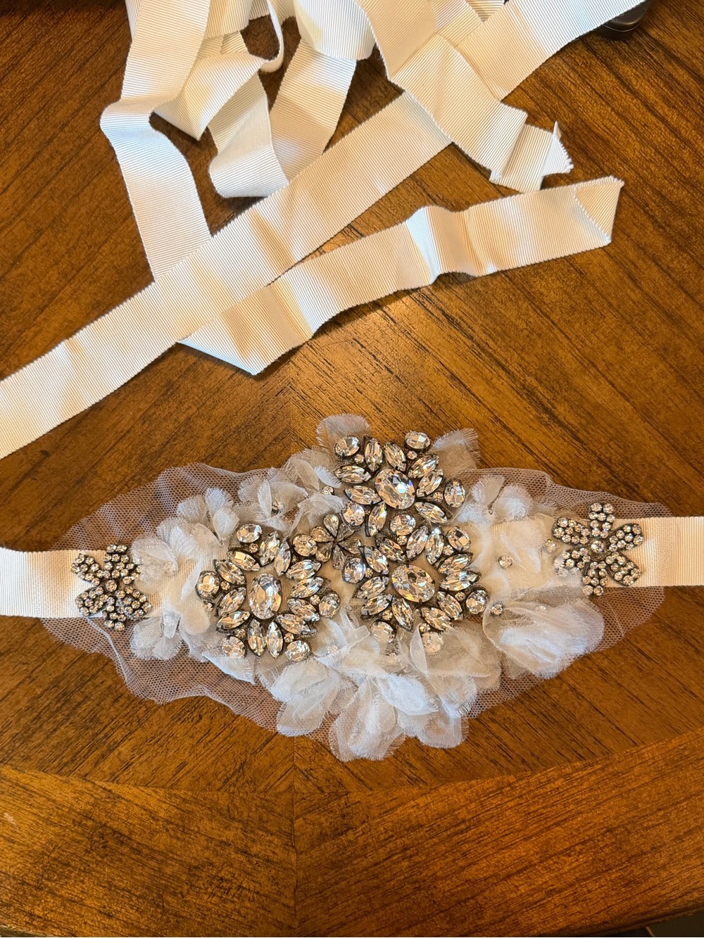 Vera Wang Sample Sale Swarovski Crystal & Tulle Bridal Sash/Belt - Picture 2 of 5